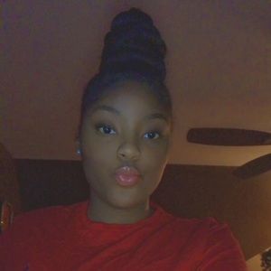 Meet your Posher, Kiah